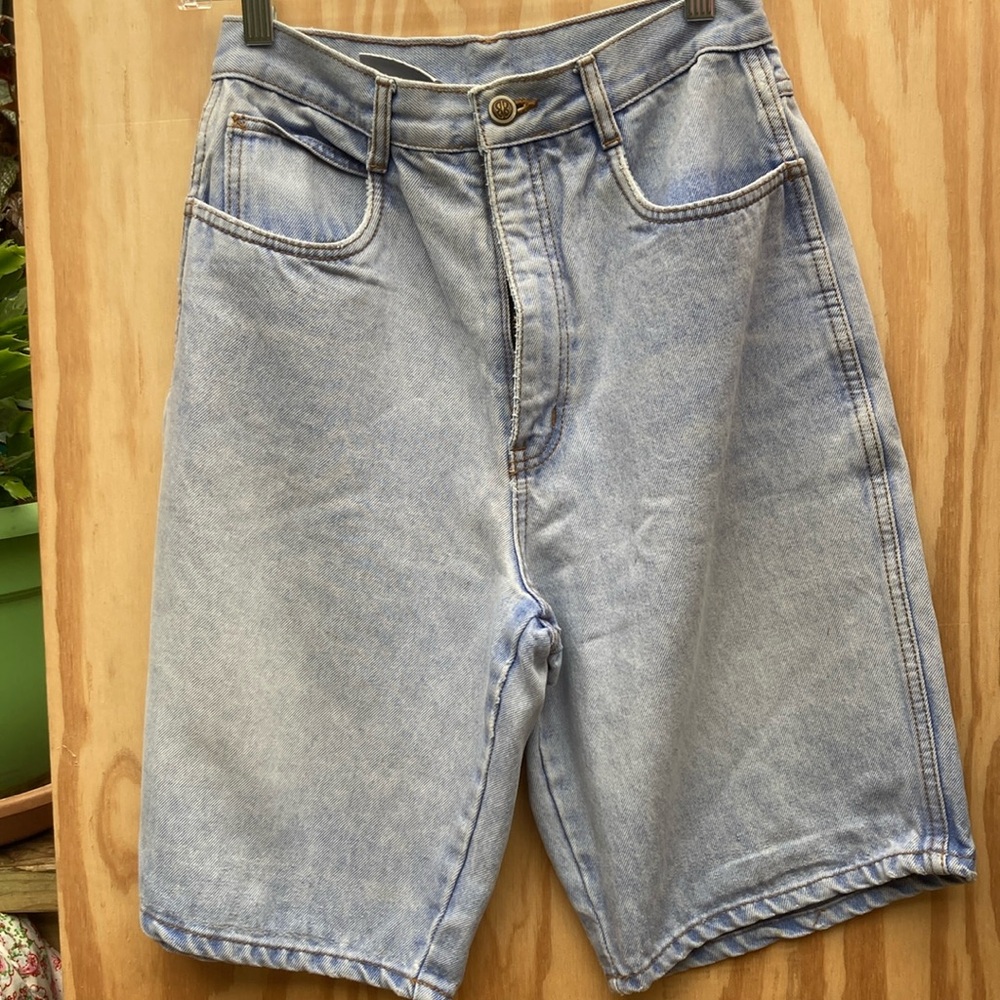 Women's Vintage Bill Blass Light Blue Denim Shorts, Size 8
